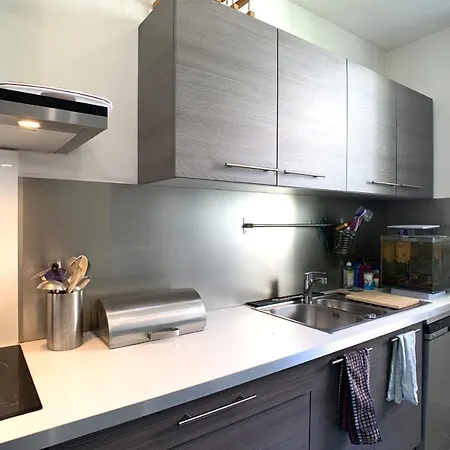 Spacious 120M Air-Conditioned 3-Bedroom Apartment With Garage Antibes