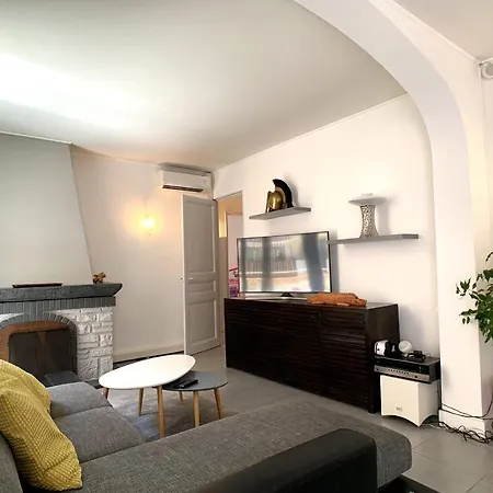 Spacious 120M Air-Conditioned 3-Bedroom Apartment With Garage Appartement *