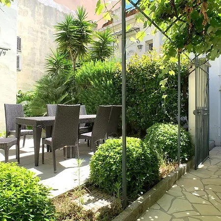 Spacious 120M Air-Conditioned 3-Bedroom Apartment With Garage Appartement Antibes